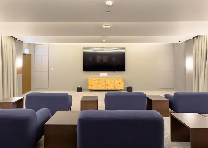 Charming Apartment In Downtown Just Steps From Burj Khalifa & Dubai Mall By Bhavan Vacation Homes