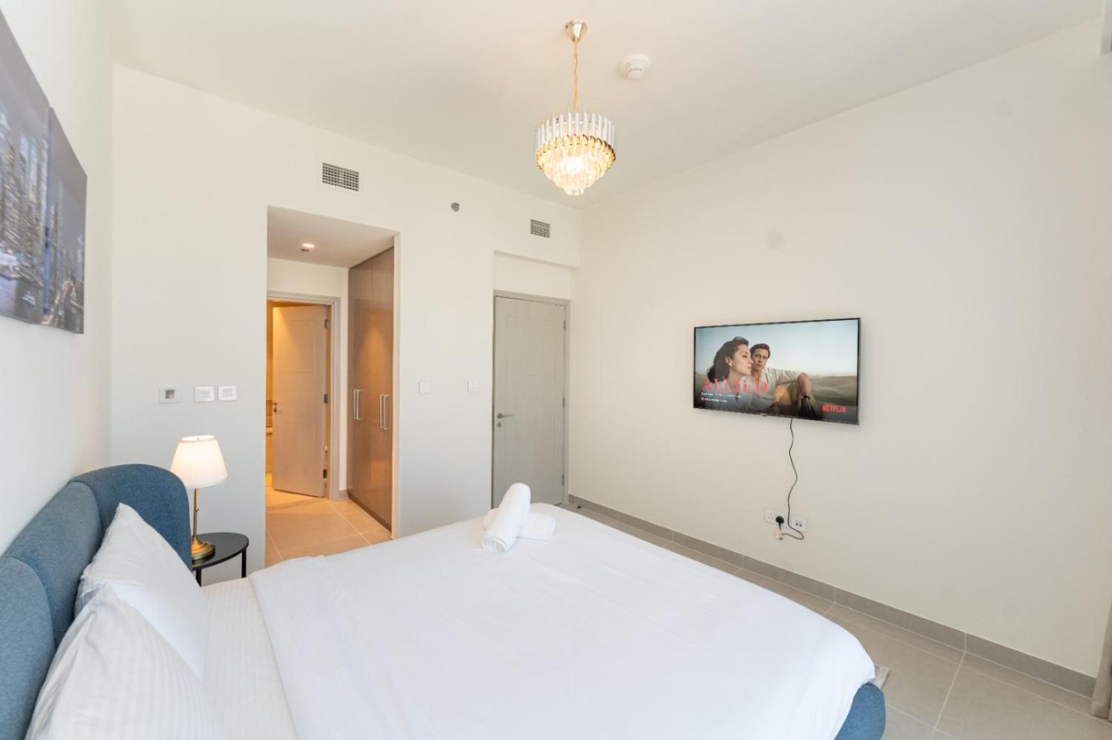 شقة Charming In Downtown Just Steps From Burj Khalifa & Mall By Bhavan *