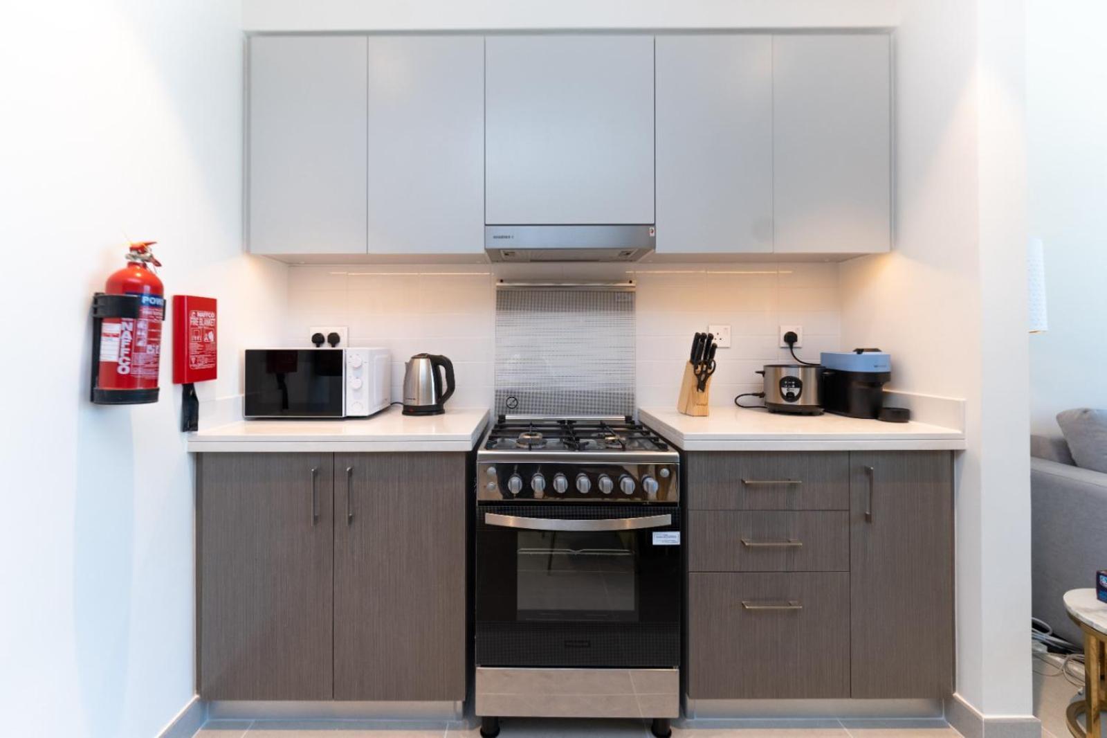 شقة Charming In Downtown Just Steps From Burj Khalifa & Mall By Bhavan دبي