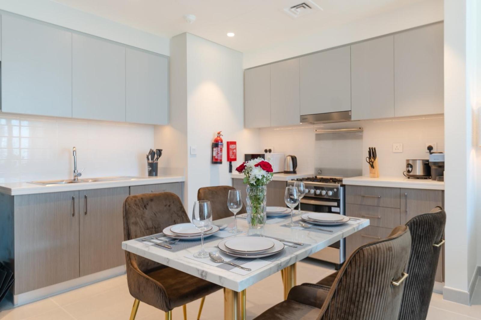 شقة Charming In Downtown Just Steps From Burj Khalifa & Mall By Bhavan دبي