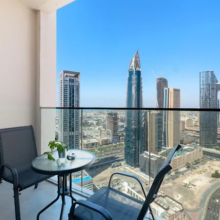 Charming Apartment In Downtown Just Steps From Burj Khalifa & Dubai Mall By Bhavan Vacation Homes Exterior photo