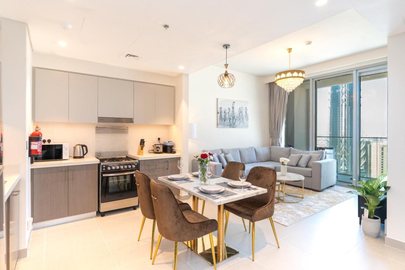 Apartment Charming In Downtown Just Steps From Burj Khalifa & Mall By Bhavan Dubai